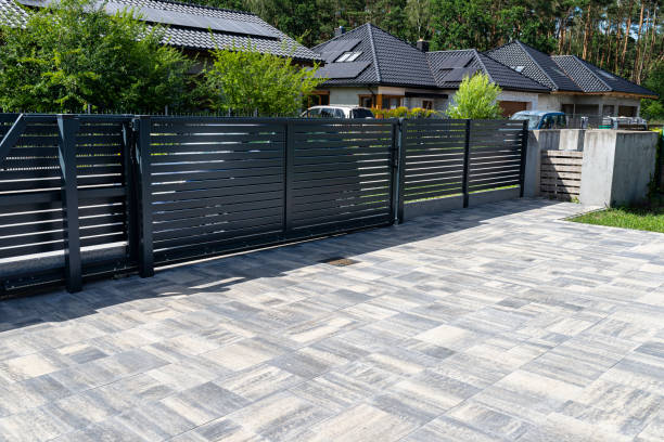 Best Residential Driveway Paver Services  in Bolingbrook, IL