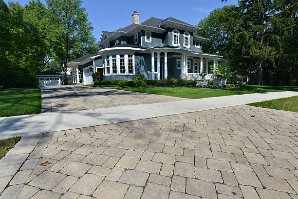 Best Driveway Paving Contractor  in Bolingbrook, IL